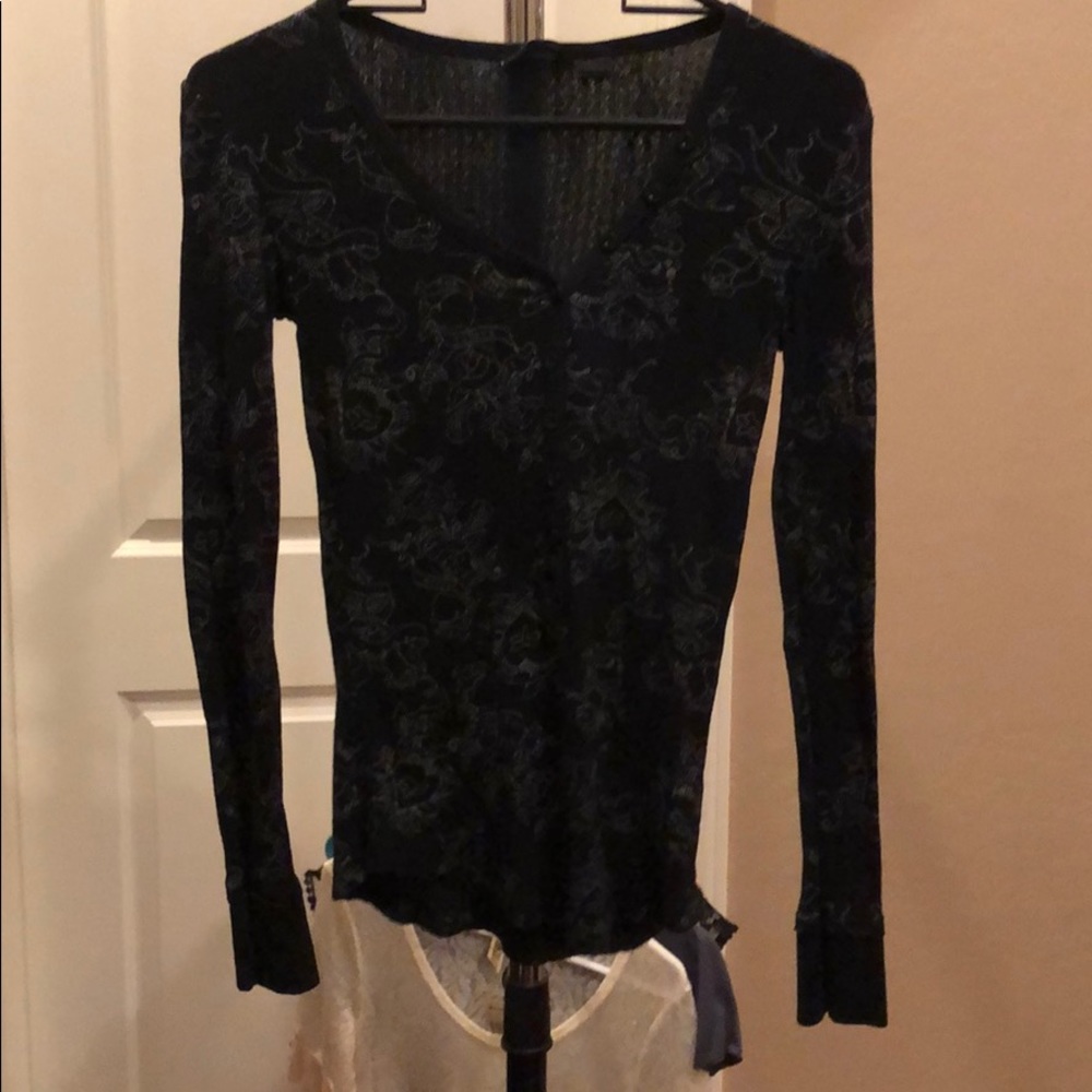 Long sleeved FOX Henley button front top
